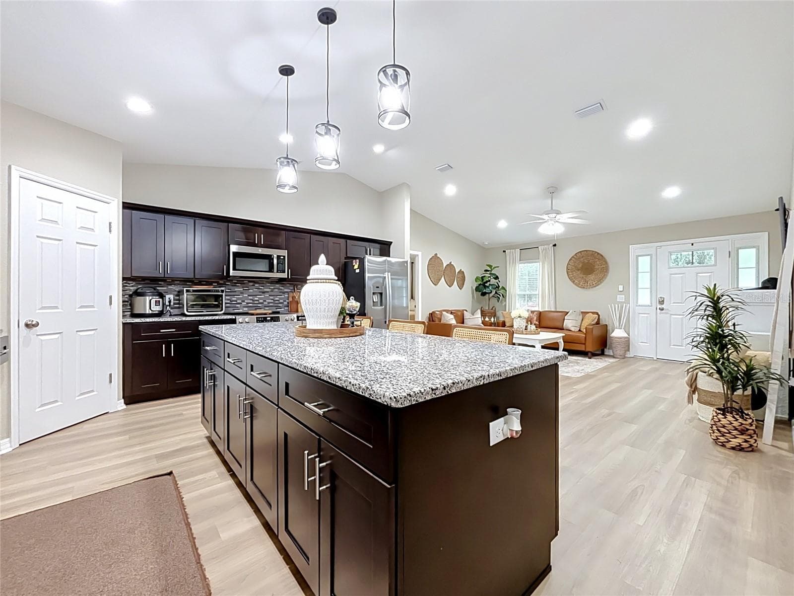Single Family Residence at 221 AVENUE P NW, WINTER HAVEN, photo 15 of 50