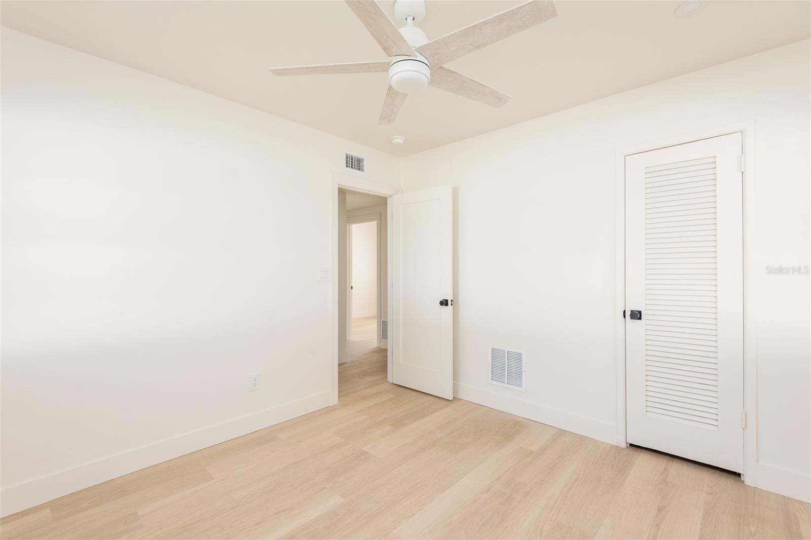Single Family Residence at 4711 W EL PRADO BLVD, TAMPA, photo 18 of 32