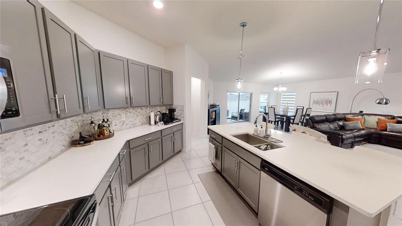 Single Family Residence at 1127 SEEDORF DR, WINTER HAVEN, photo 2 of 48
