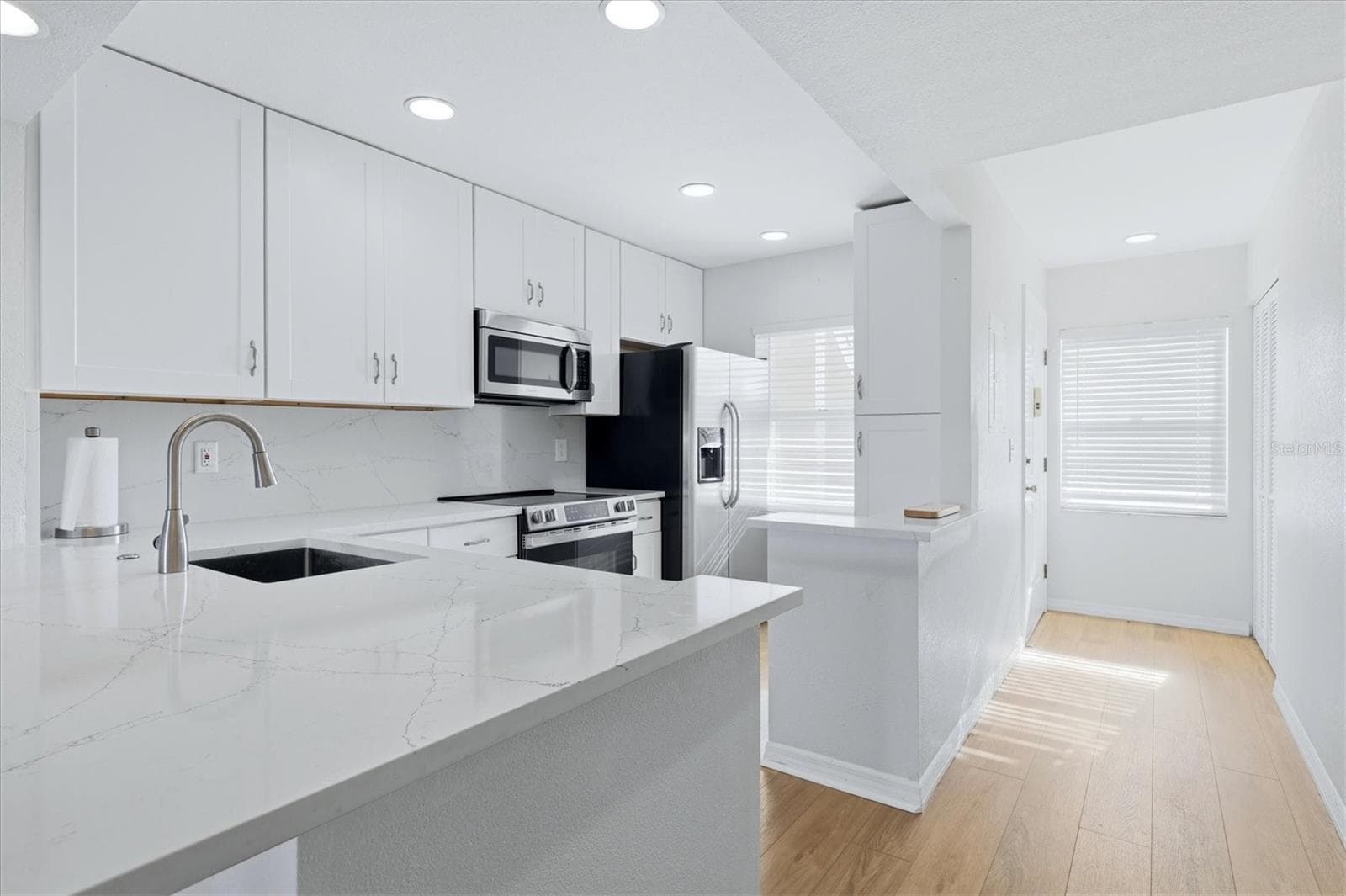 Condominium at 427 CERROMAR LN #356, VENICE, photo 18 of 73