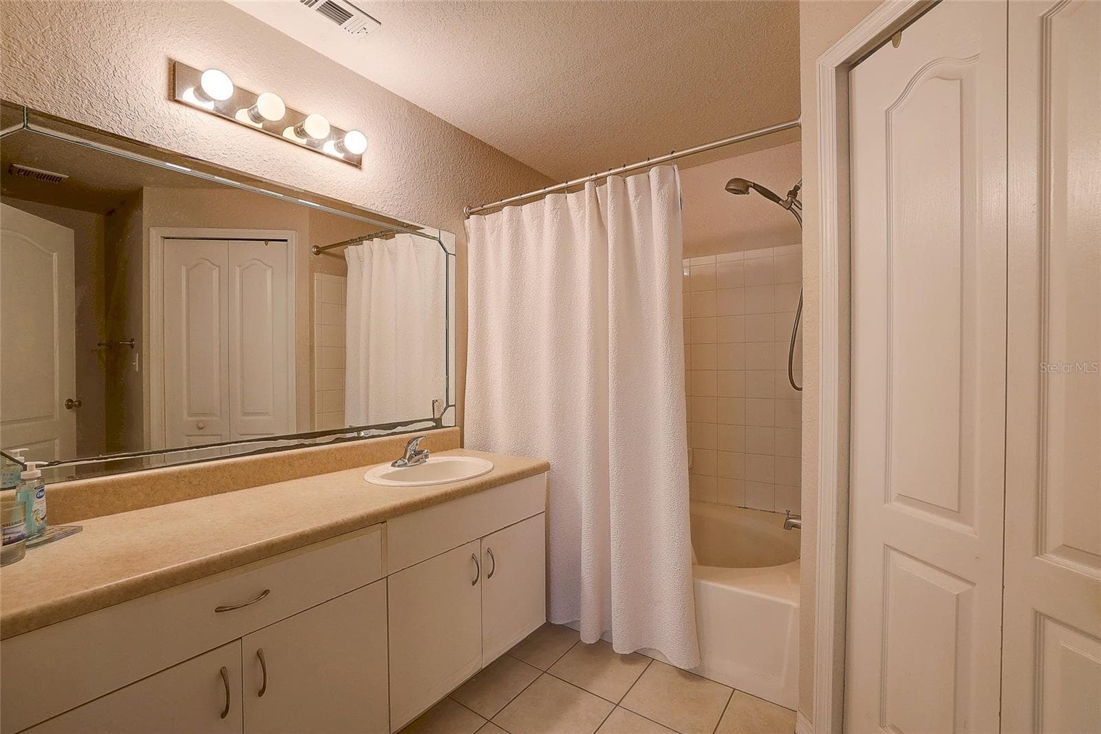 Primary Bath - 4174 CENTRAL SARASOTA PKWY #212, SARASOTA