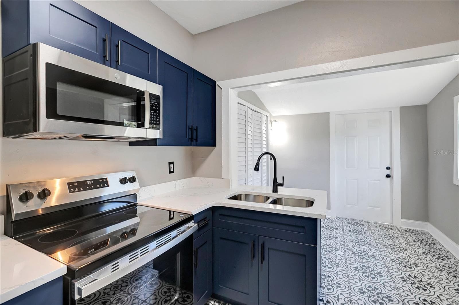 Single Family Residence at 3812 N TAMPA ST, TAMPA, photo 19 of 43