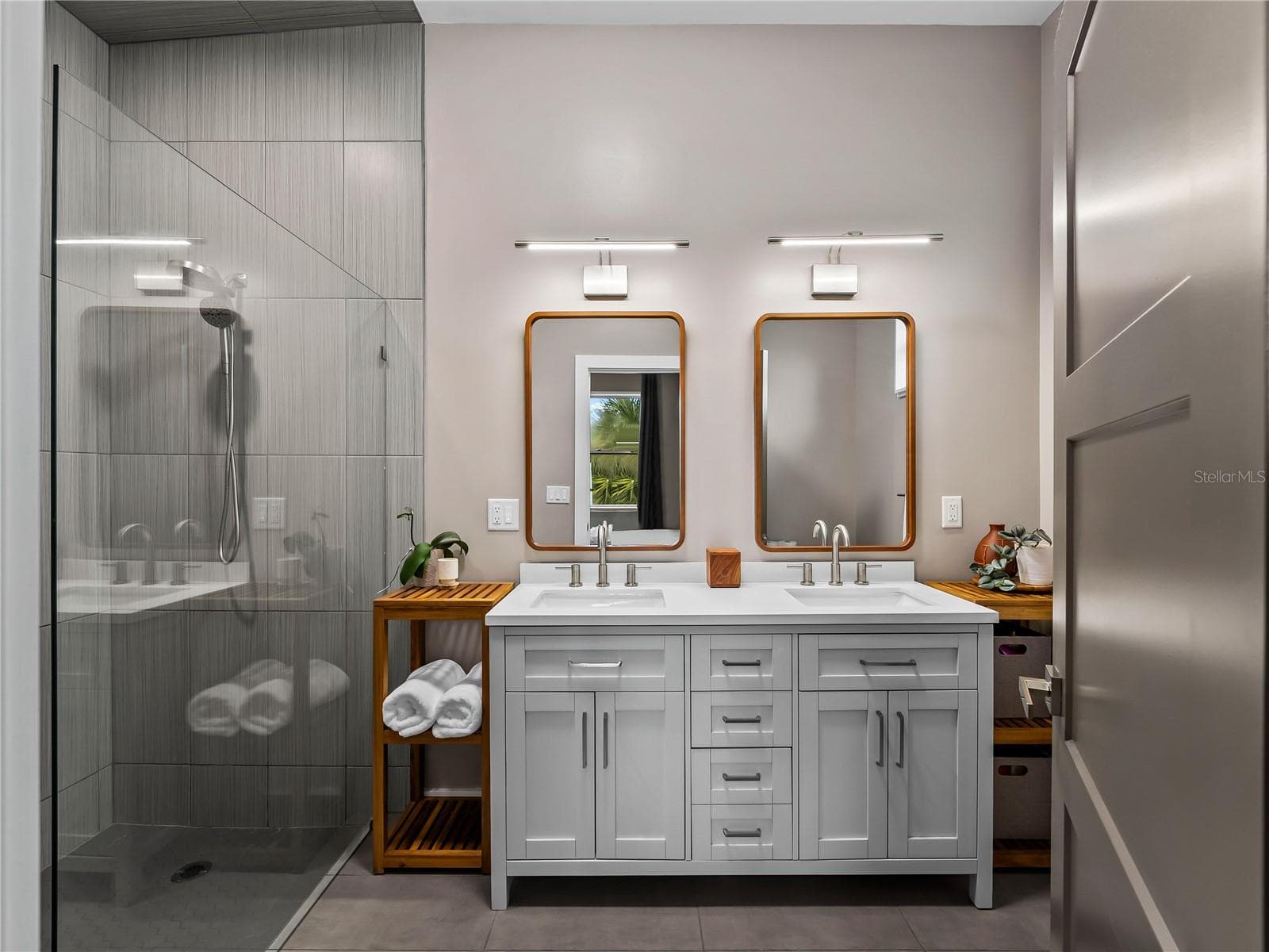 PrimaryBath_8163WalbertSt_PortCharlotte_DualVanity_Wide.jpg - 8163 WALBERT ST, PORT CHARLOTTE
