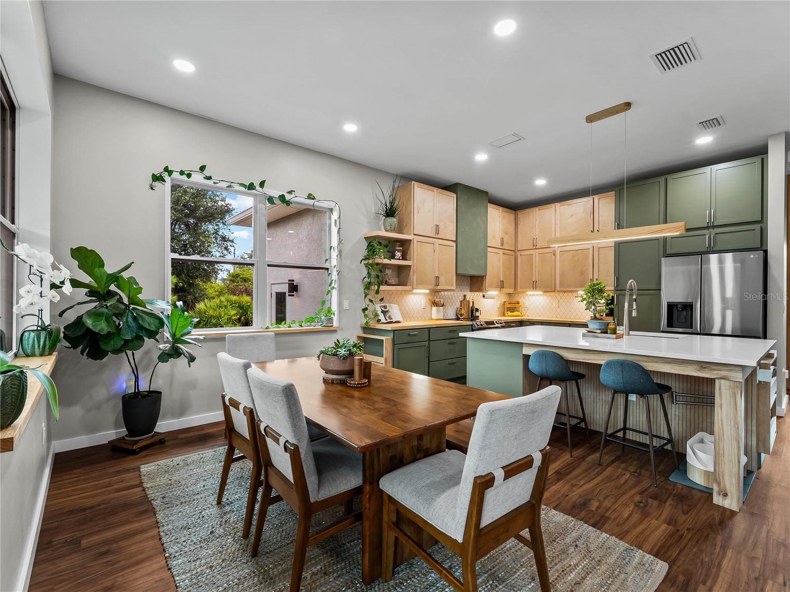 DiningRoom_8163WalbertSt_PortCharlotte_OpenConcept_Corner.jpg - 8163 WALBERT ST, PORT CHARLOTTE