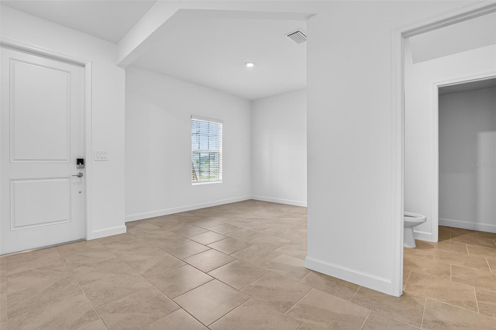 Single Family Residence at 13284 GRASSMERE CT, PUNTA GORDA, photo 6 of 30
