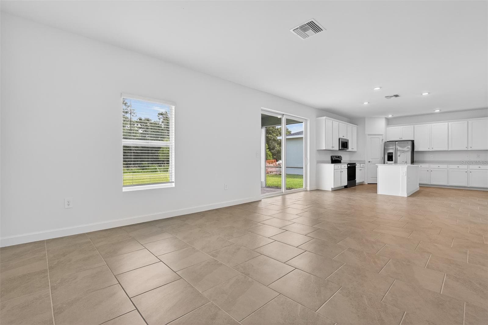 Single Family Residence at 13284 GRASSMERE CT, PUNTA GORDA, photo 9 of 30