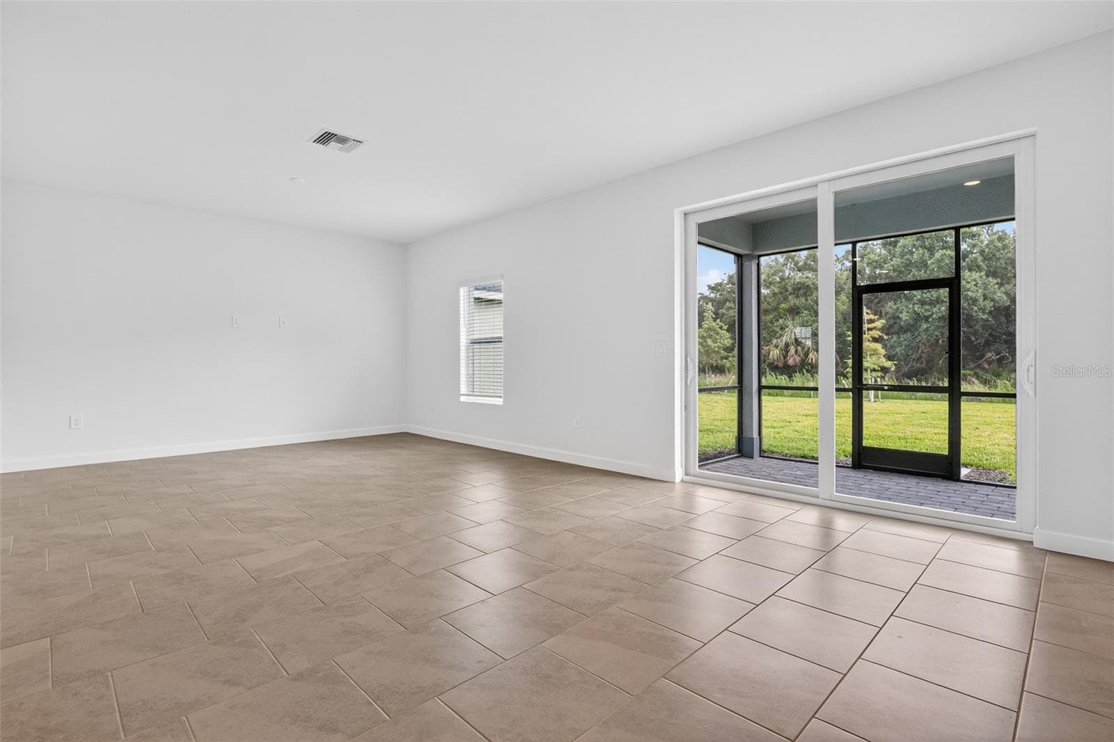 Single Family Residence at 13284 GRASSMERE CT, PUNTA GORDA, photo 10 of 30