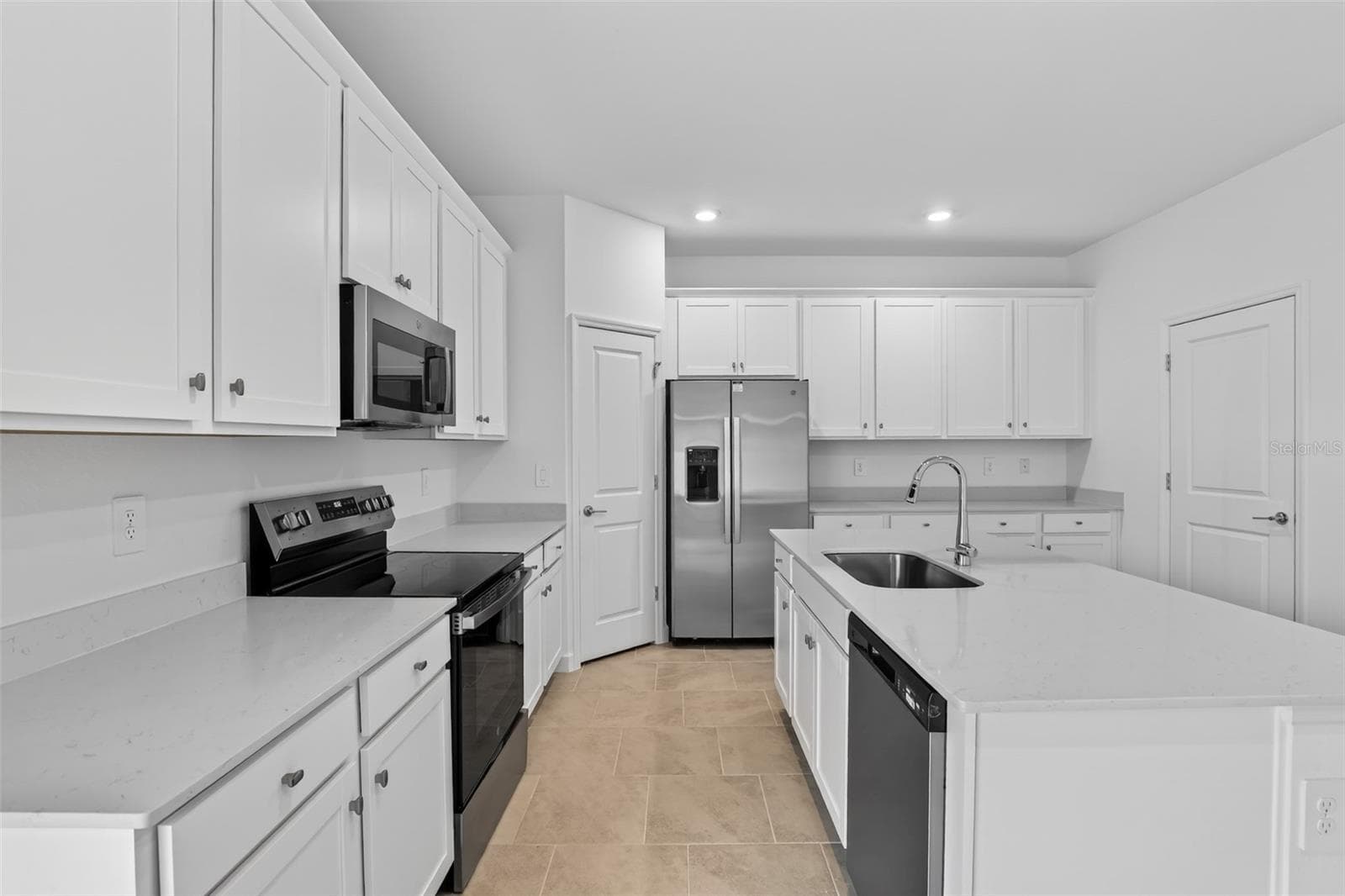 Single Family Residence at 13284 GRASSMERE CT, PUNTA GORDA, photo 15 of 30