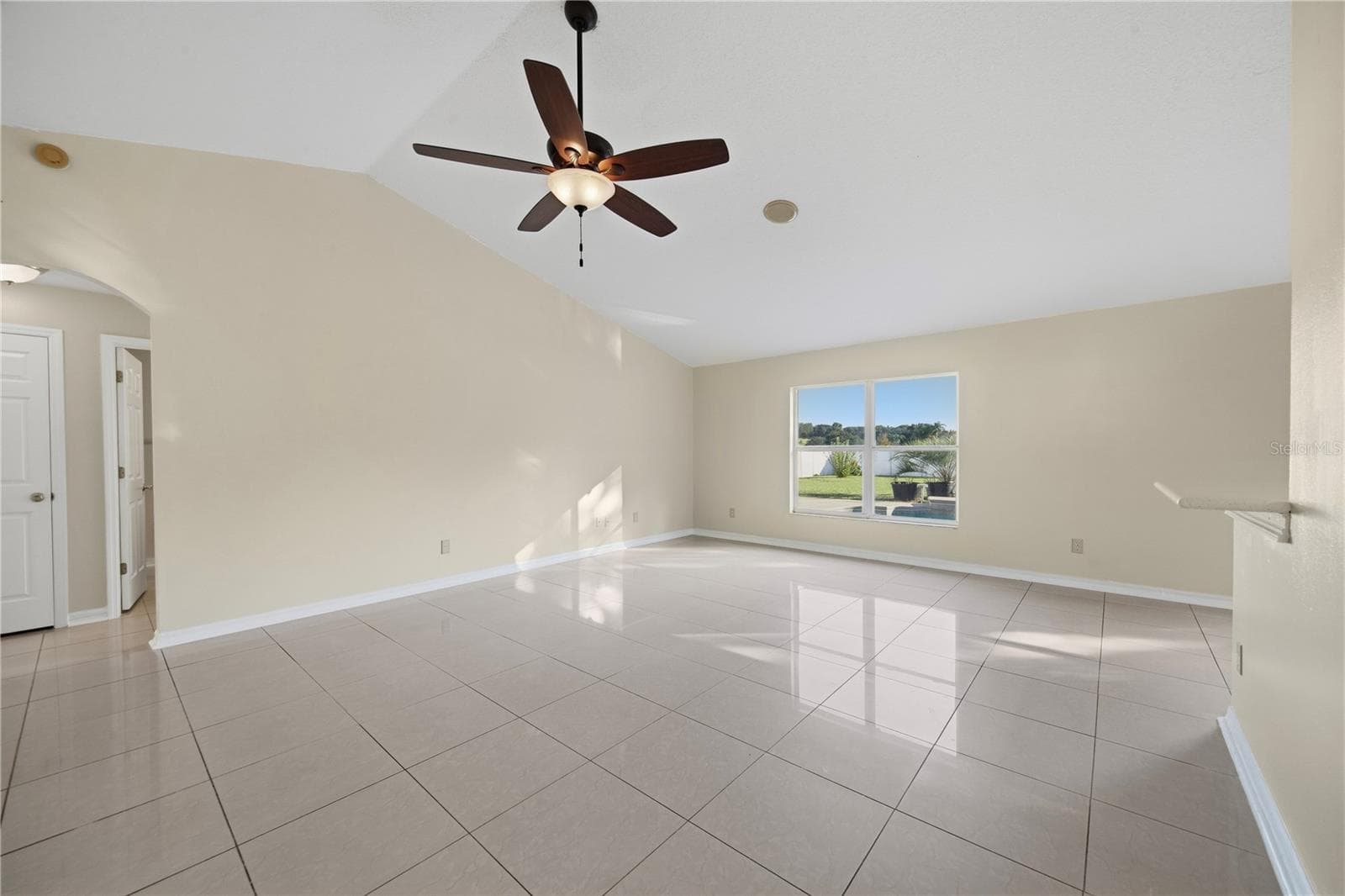 Single Family Residence at 220 VALLEY EDGE DR, MINNEOLA, photo 8 of 62