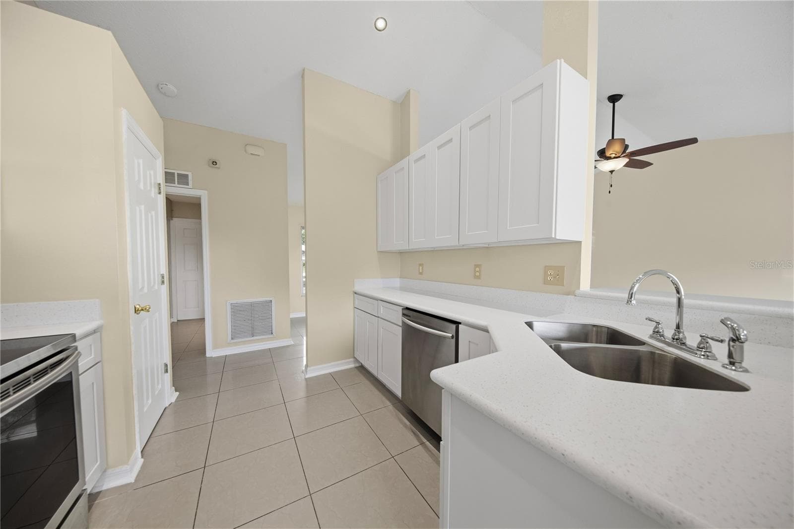Single Family Residence at 220 VALLEY EDGE DR, MINNEOLA, photo 24 of 62