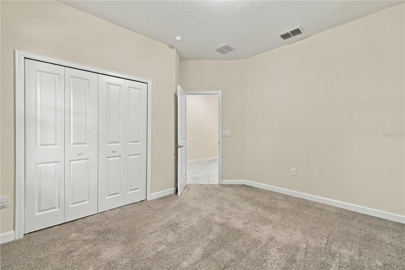 Single Family Residence at 11103 SWEETGUM WOODS DR, ORLANDO, photo 10 of 53