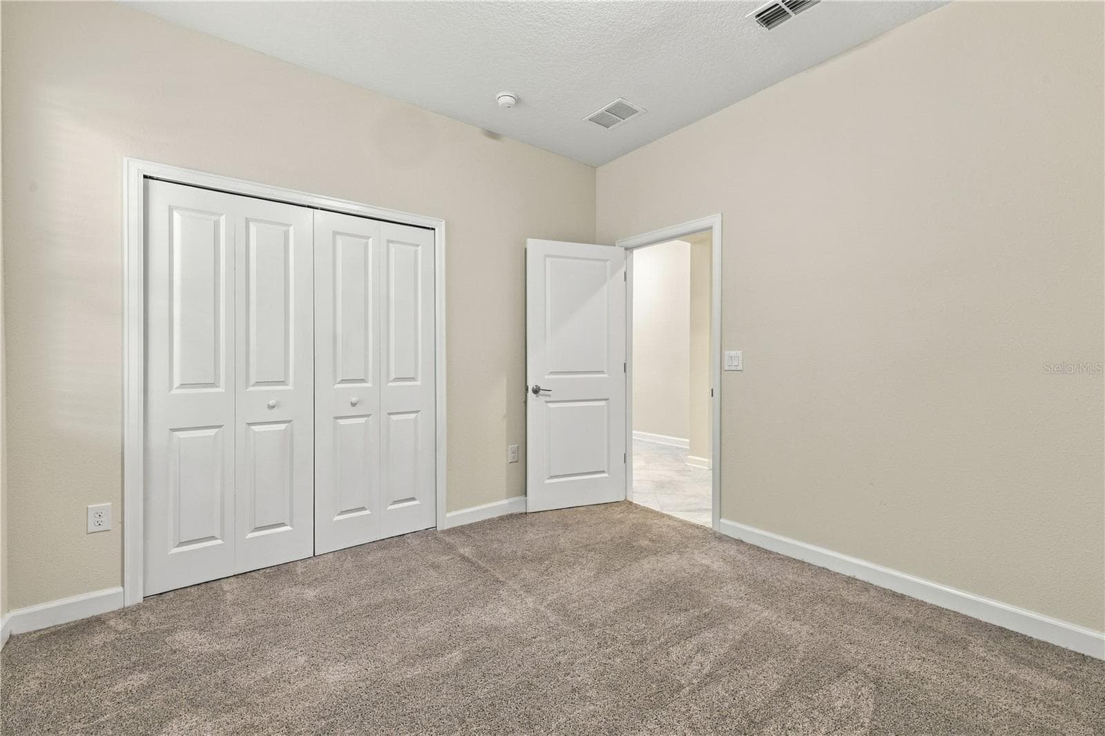 Single Family Residence at 11103 SWEETGUM WOODS DR, ORLANDO, photo 15 of 53