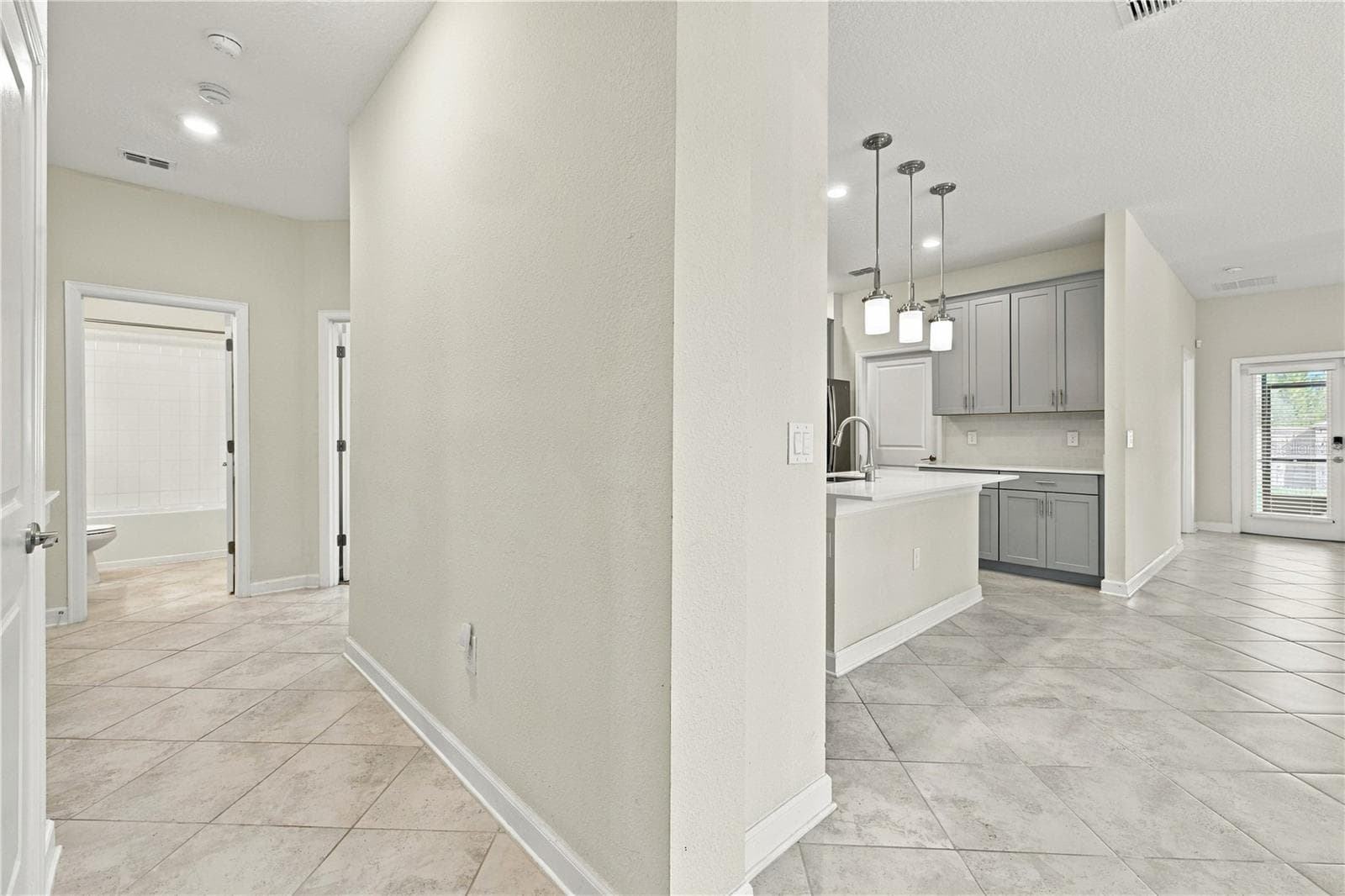 Single Family Residence at 11103 SWEETGUM WOODS DR, ORLANDO, photo 16 of 53