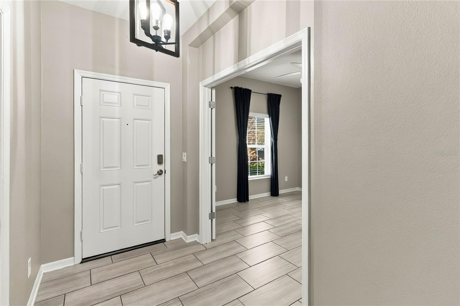 Single Family Residence at 3811 FRIARS COVE LN, ST CLOUD, photo 7 of 53