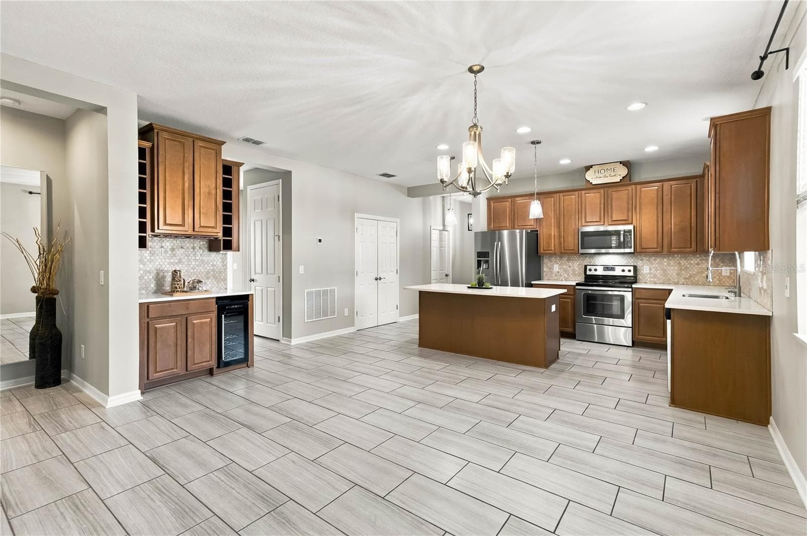 Single Family Residence at 3811 FRIARS COVE LN, ST CLOUD, photo 16 of 53