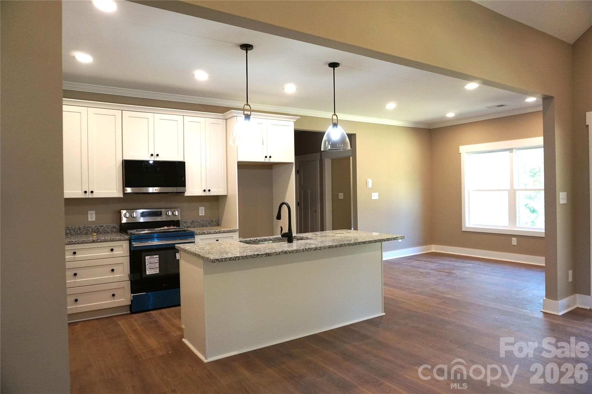 Single Family Residence at 989 Rhyne Road, Clover, photo 7 of 25