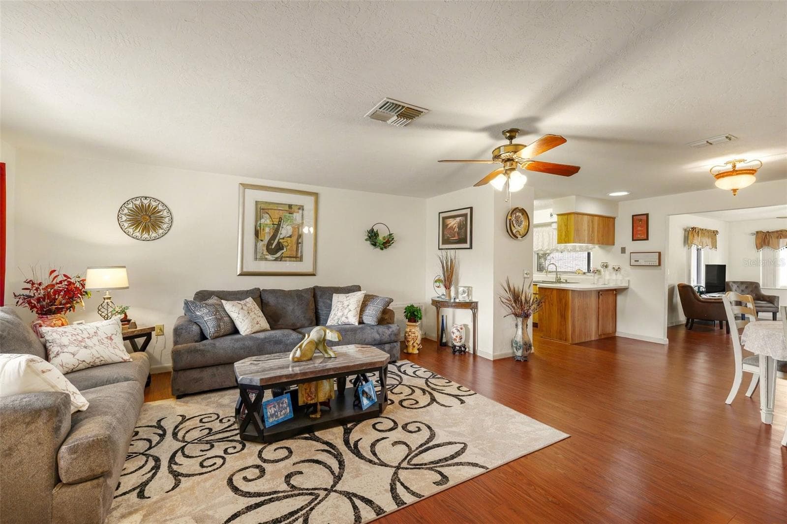 Single Family Residence at 241 W HOLLYFERN PL, BEVERLY HILLS, photo 4 of 23