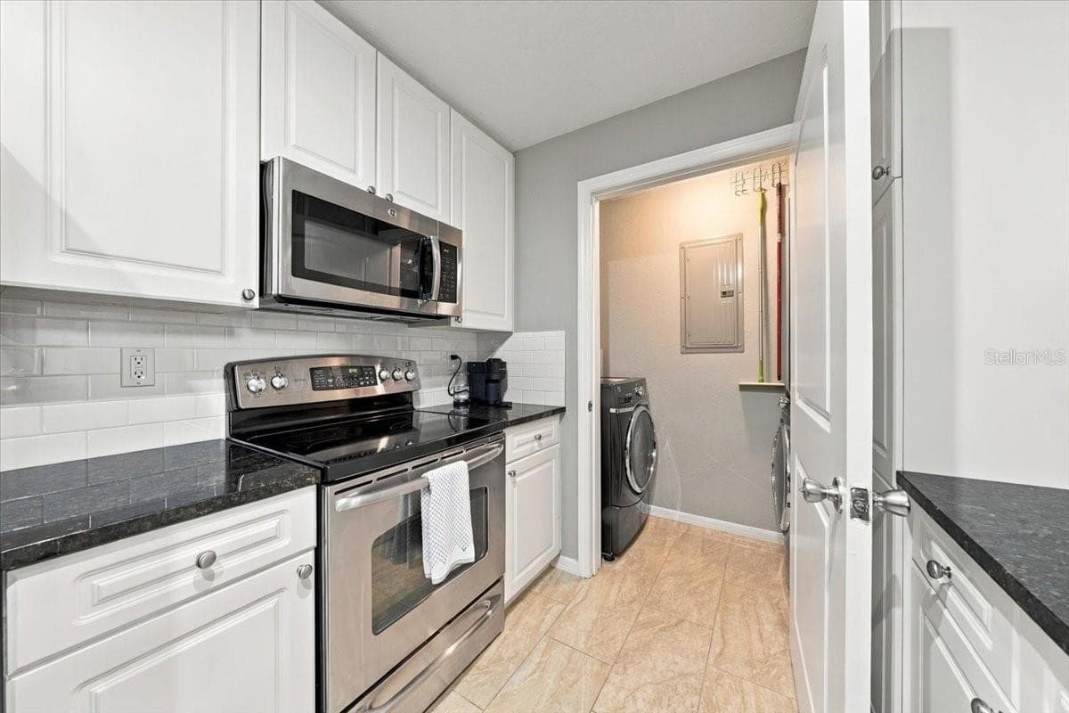 Condominium at 4221 W SPRUCE ST #1417, TAMPA, photo 8 of 33