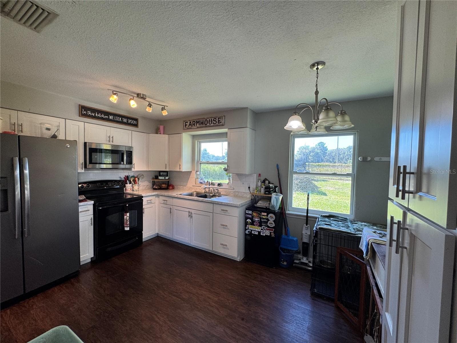 Single Family Residence at 113 HERRICK ST, AUBURNDALE, photo 11 of 38