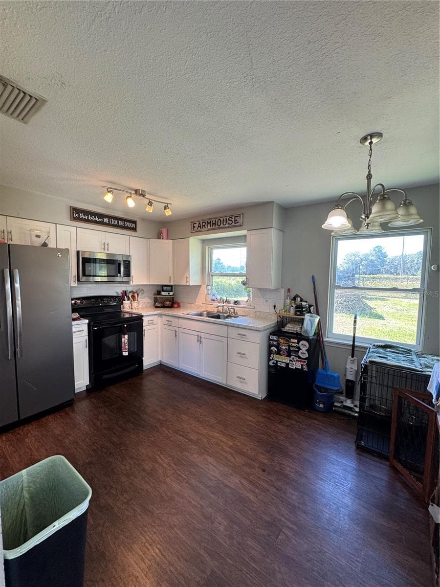 Single Family Residence at 113 HERRICK ST, AUBURNDALE, photo 12 of 38