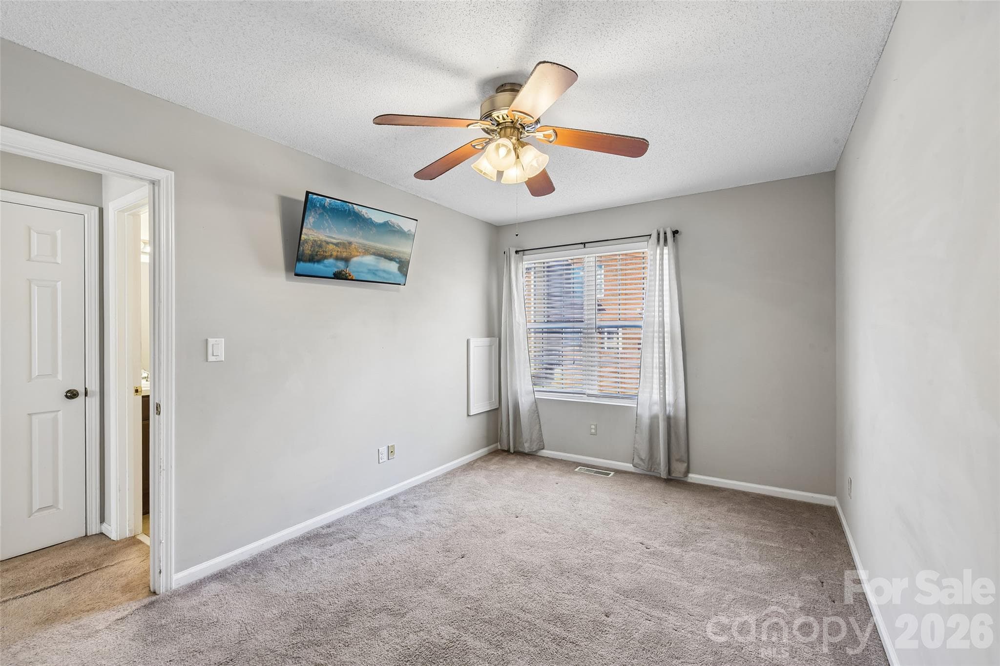 Townhouse at 102 Brandywine Drive NE, Conover, photo 18 of 23