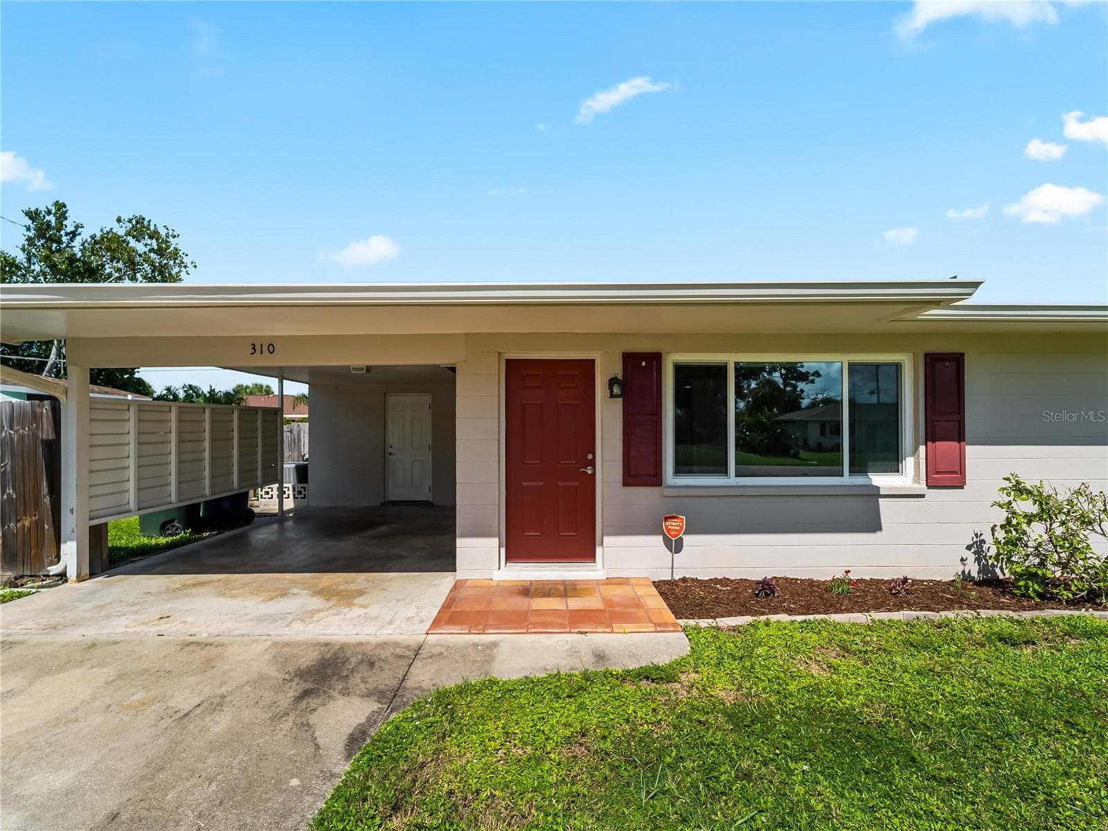 Single Family Residence at 310 GRANT RD, VENICE, photo 4 of 50