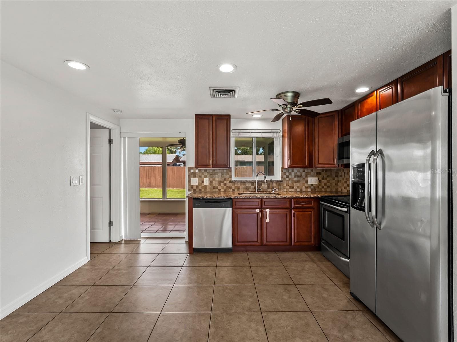 Single Family Residence at 310 GRANT RD, VENICE, photo 8 of 50