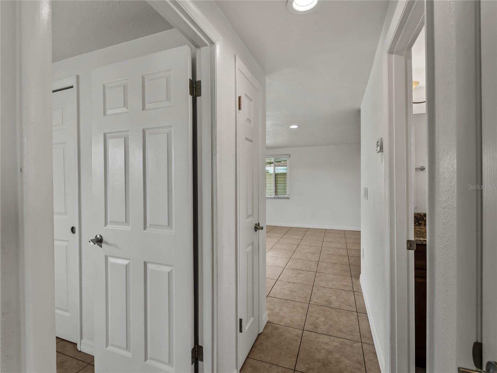 Single Family Residence at 310 GRANT RD, VENICE, photo 18 of 50