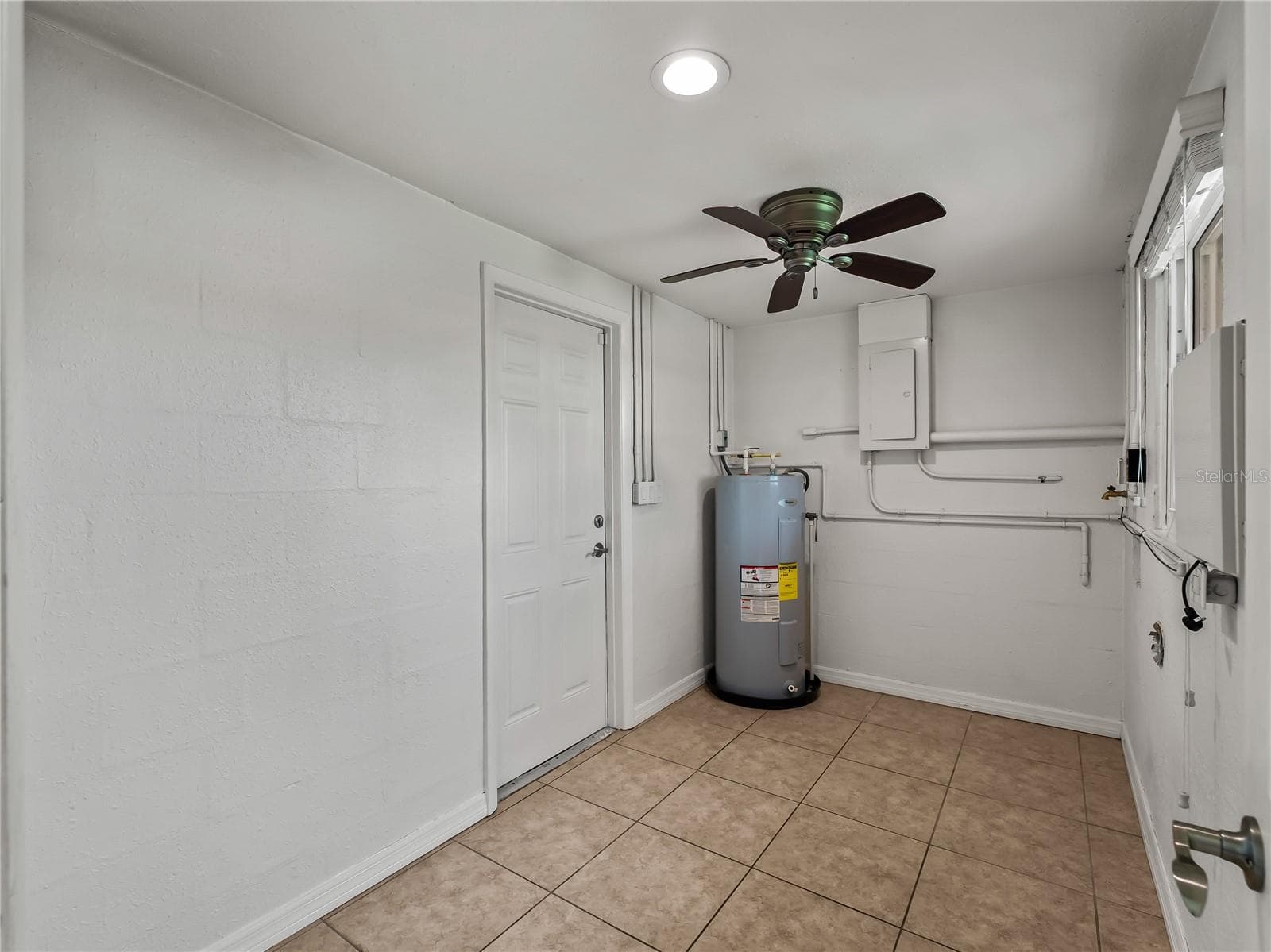 Single Family Residence at 310 GRANT RD, VENICE, photo 26 of 50