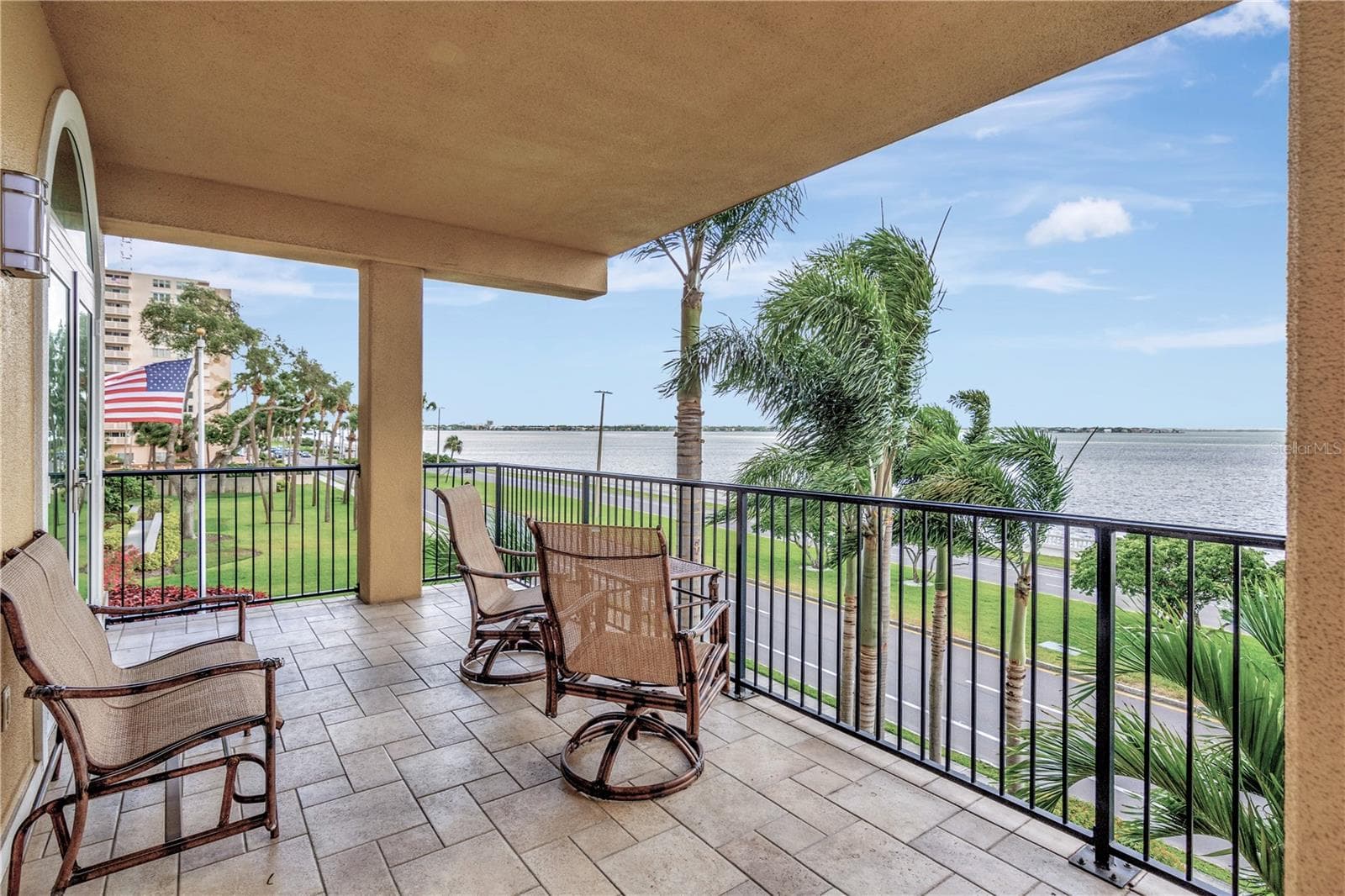 Condominium at 2419 BAYSHORE BLVD #3N, TAMPA, photo 2 of 36