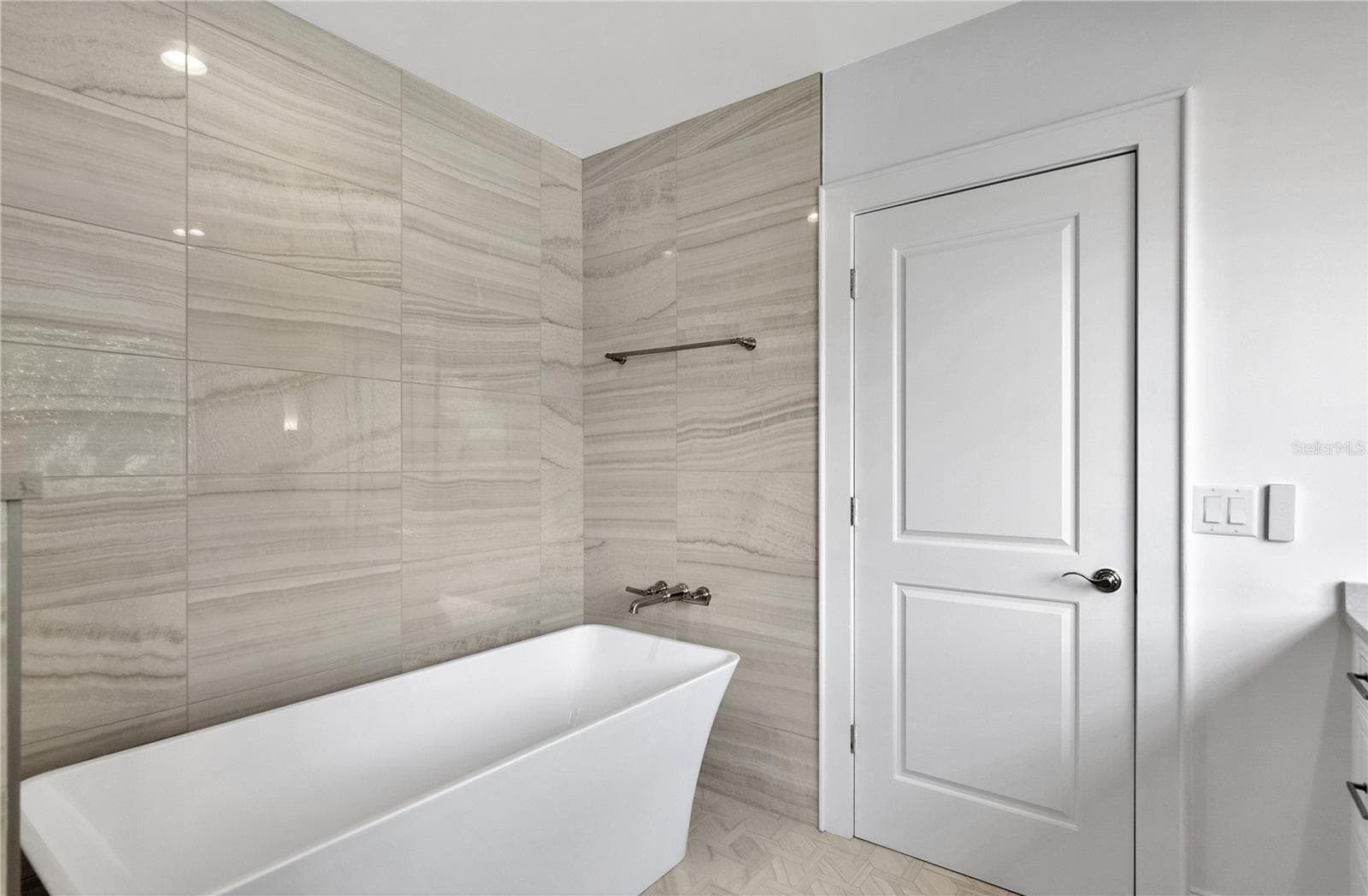 Condominium at 2419 BAYSHORE BLVD #3N, TAMPA, photo 20 of 36