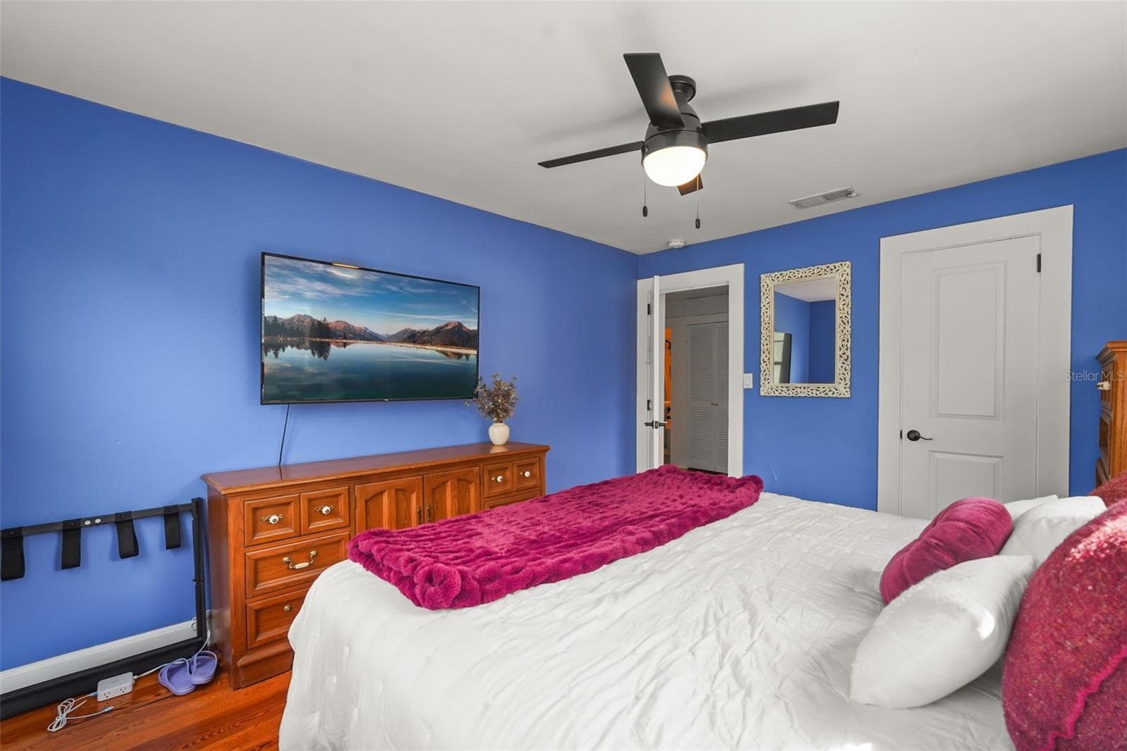 Bedroom with closet - 11 S LAWSONA BLVD, ORLANDO