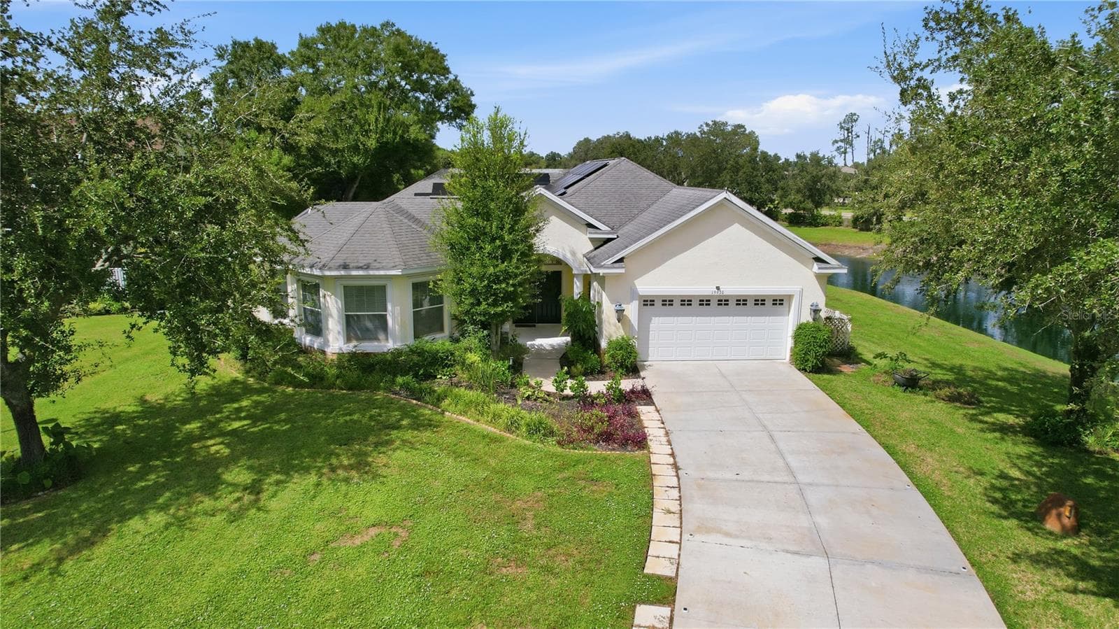 Single Family Residence at 19930 DOLORES ANN CT, LUTZ, photo 2 of 37