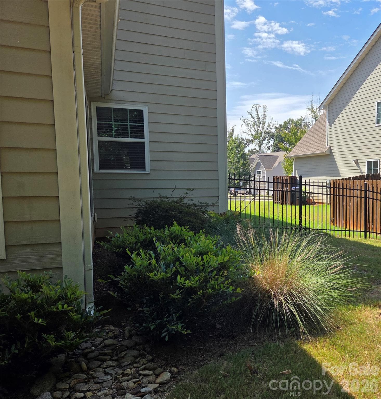 Single Family Residence at 9158 Cantrell Way, Huntersville, photo 11 of 40