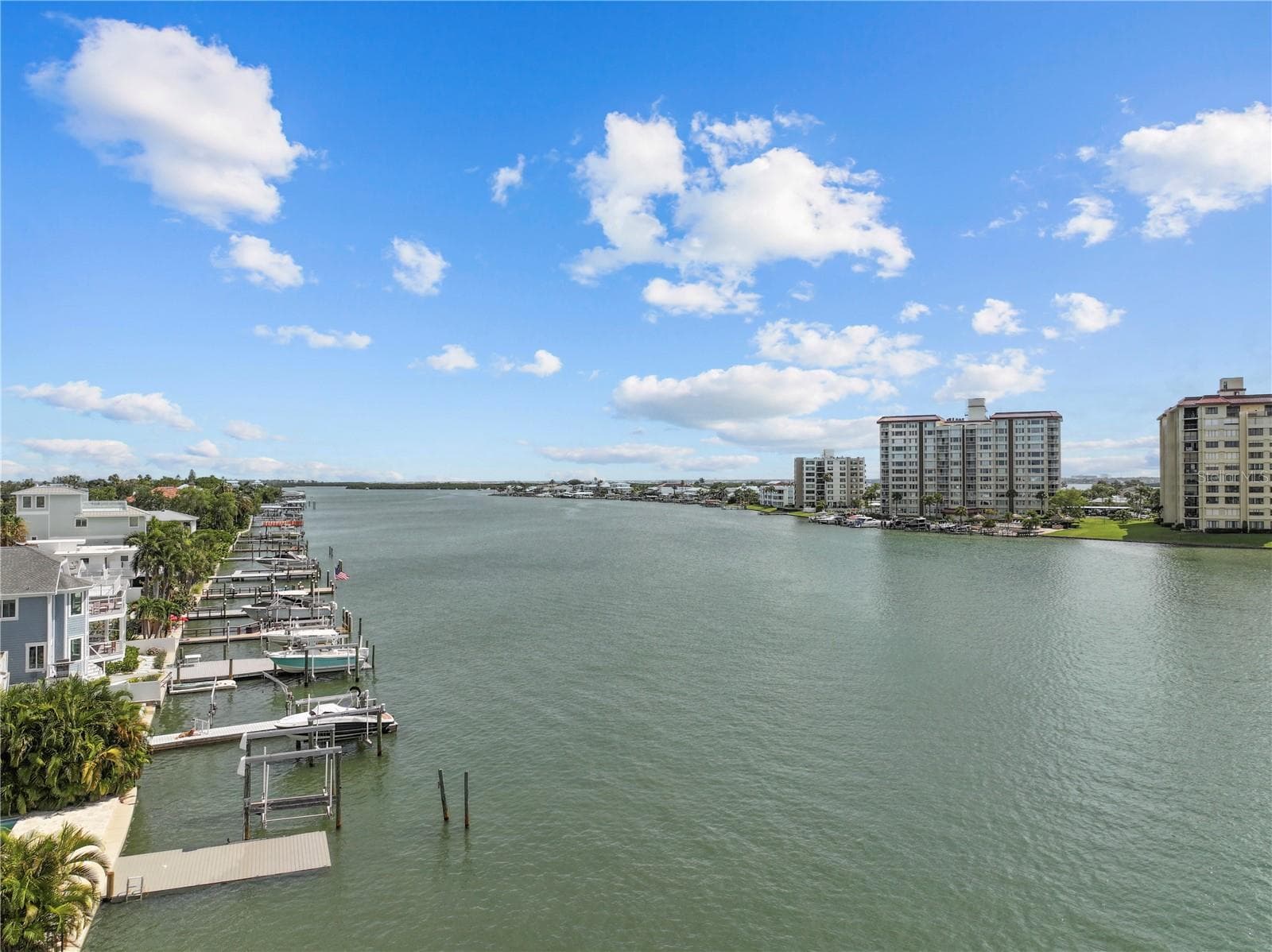 Condominium at 699 BAY ESPLANADE #401, CLEARWATER, photo 30 of 33