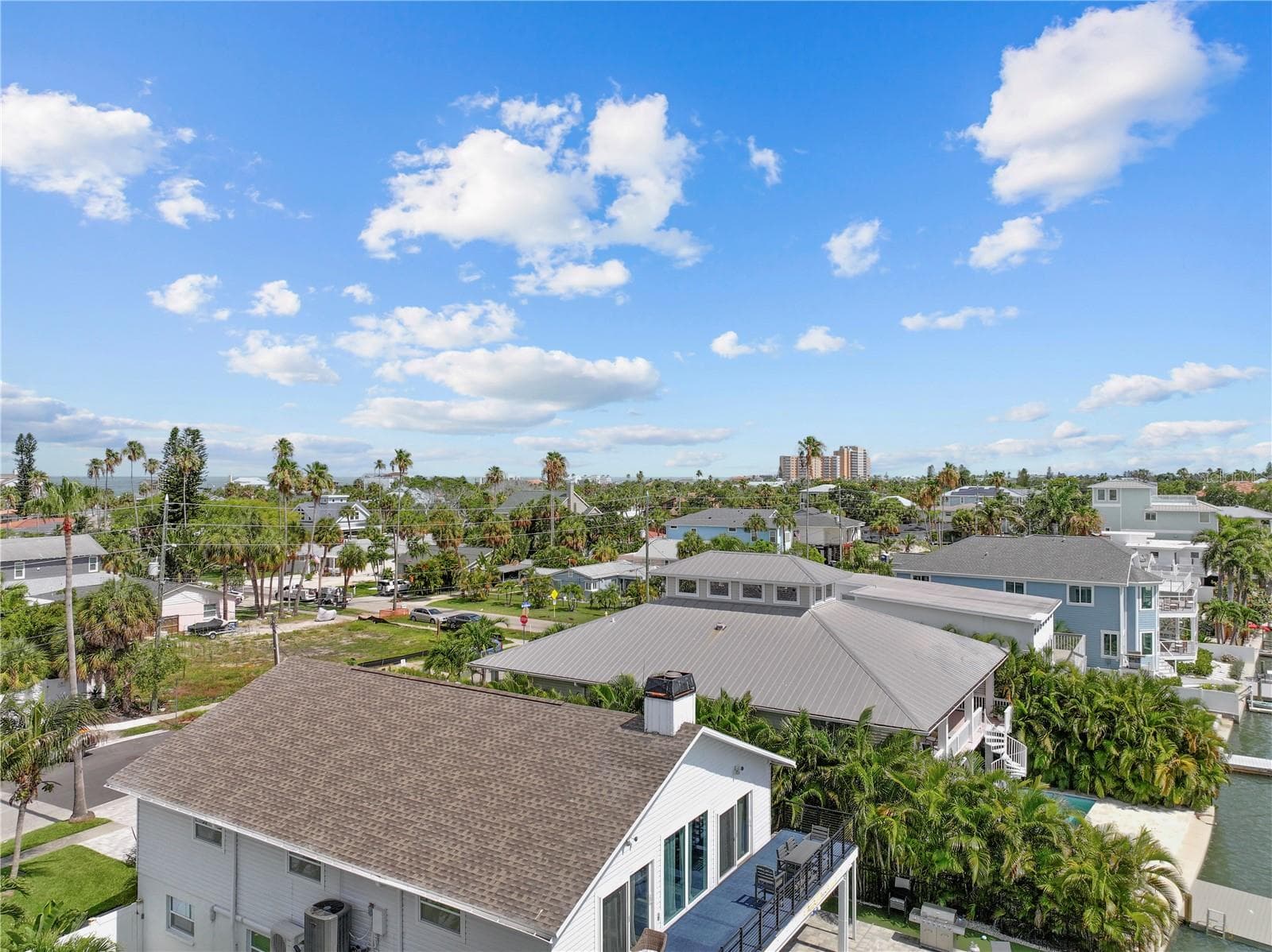 Condominium at 699 BAY ESPLANADE #401, CLEARWATER, photo 32 of 33