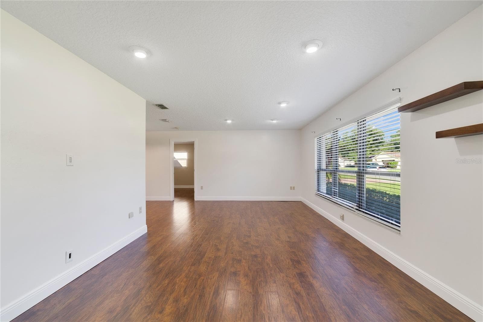 Single Family Residence at 4520 IRONSTONE CIR, ORLANDO, photo 4 of 25