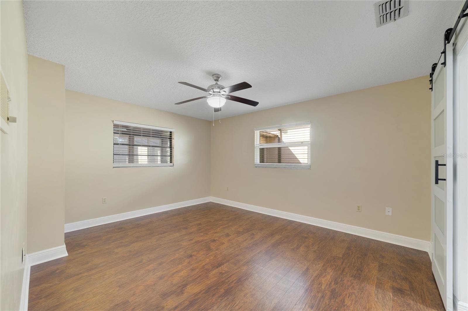 Single Family Residence at 4520 IRONSTONE CIR, ORLANDO, photo 11 of 25