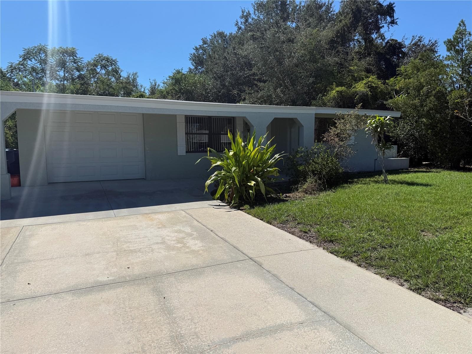 Front - 4702 CRONIN DR, SARASOTA