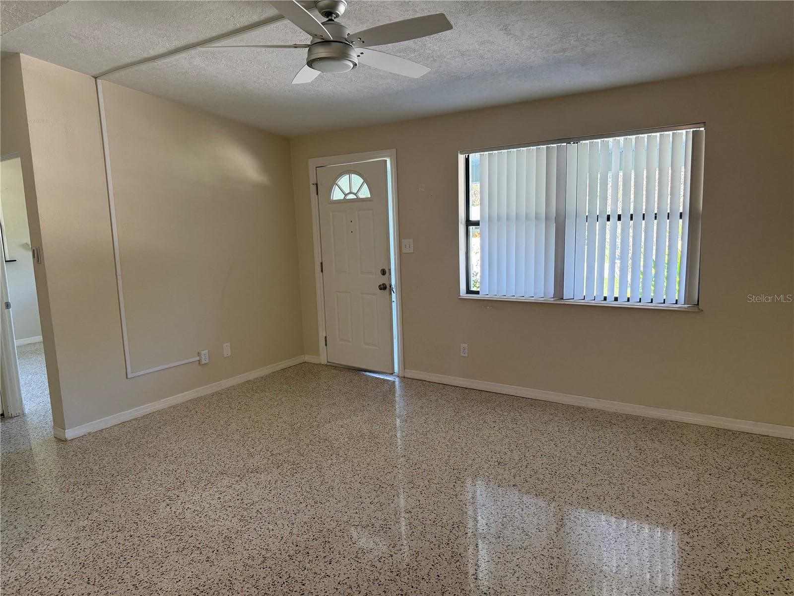 Living Room - 4702 CRONIN DR, SARASOTA