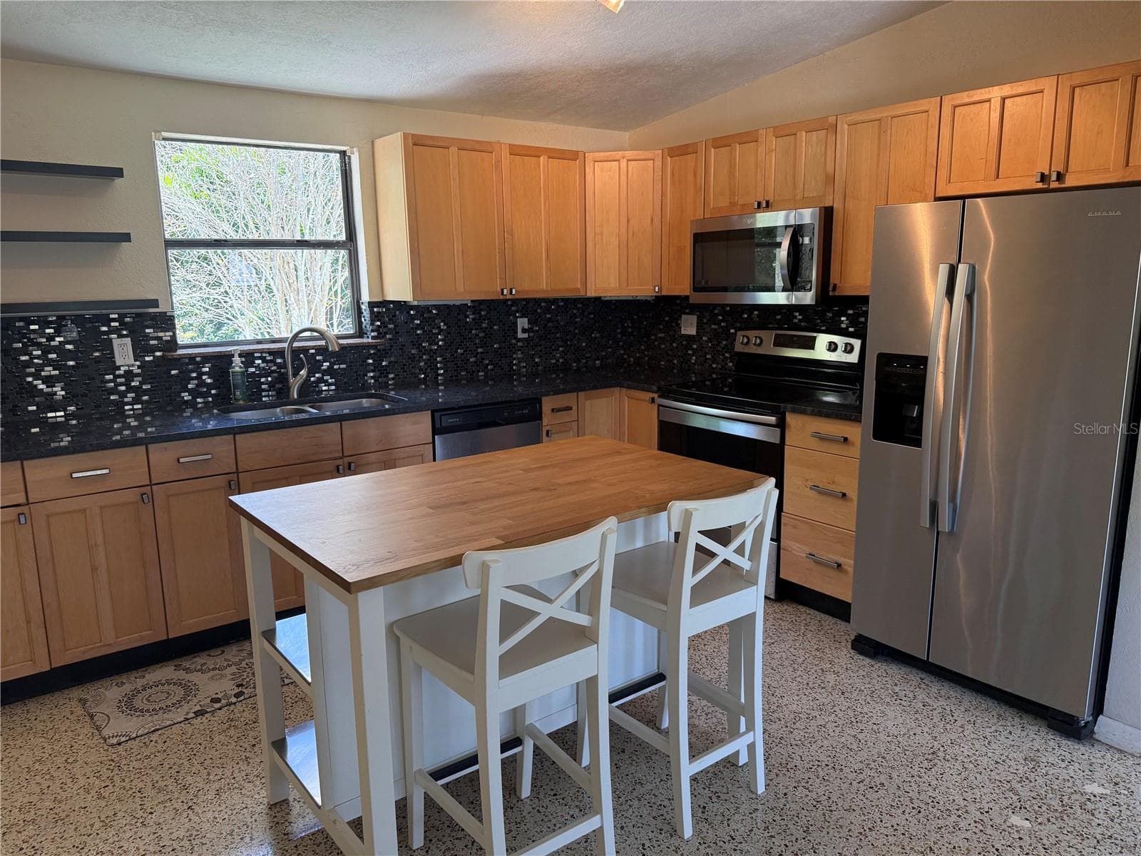Kitchen - 4702 CRONIN DR, SARASOTA