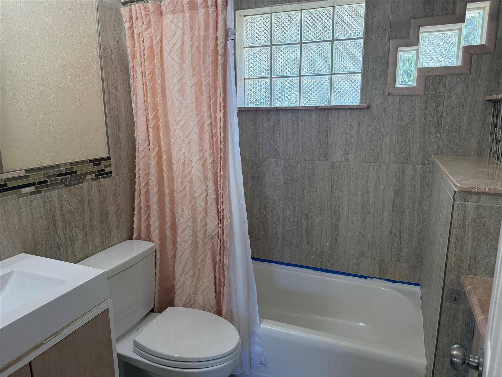 Bath - 4702 CRONIN DR, SARASOTA