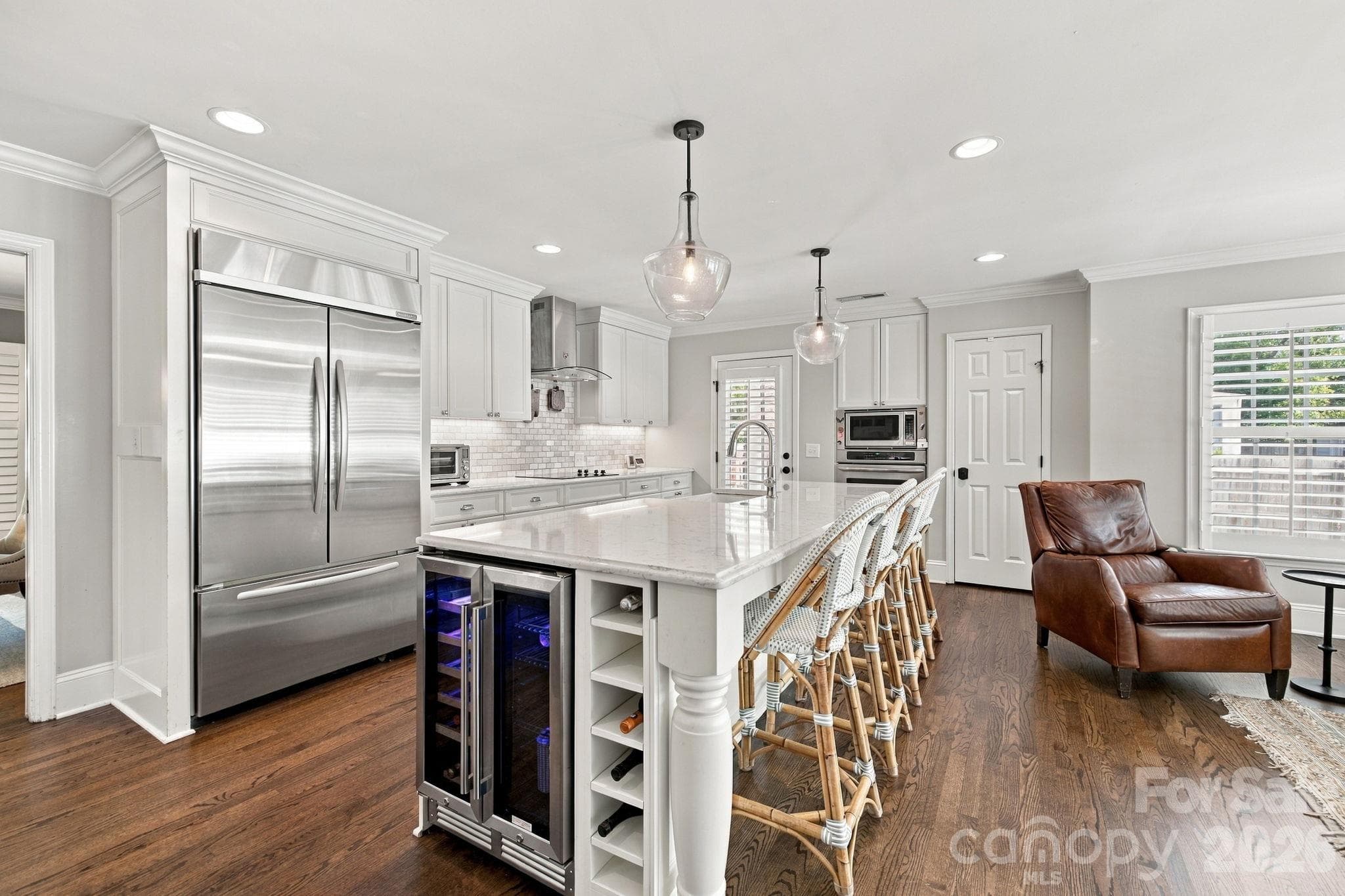 Single Family Residence at 1901 Runnymede Lane, Charlotte, photo 8 of 35
