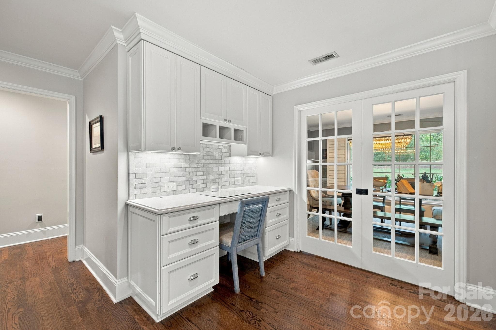 Single Family Residence at 1901 Runnymede Lane, Charlotte, photo 13 of 35