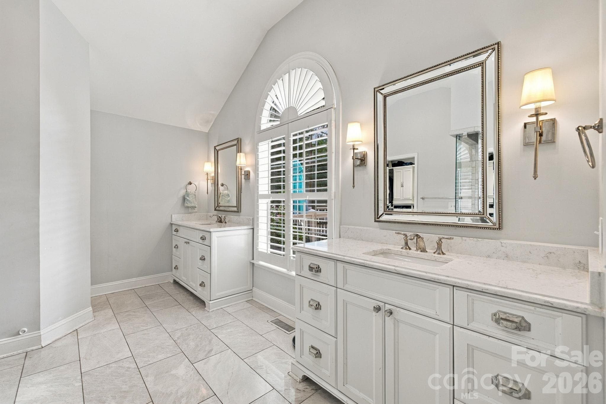 Single Family Residence at 1901 Runnymede Lane, Charlotte, photo 17 of 35
