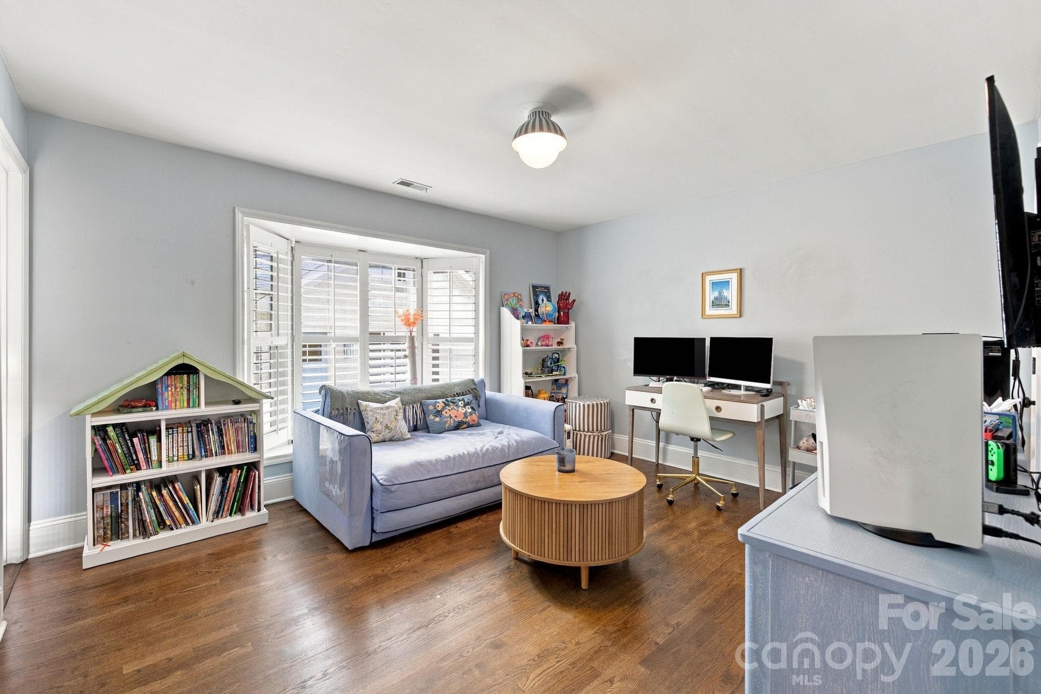 Single Family Residence at 1901 Runnymede Lane, Charlotte, photo 18 of 35