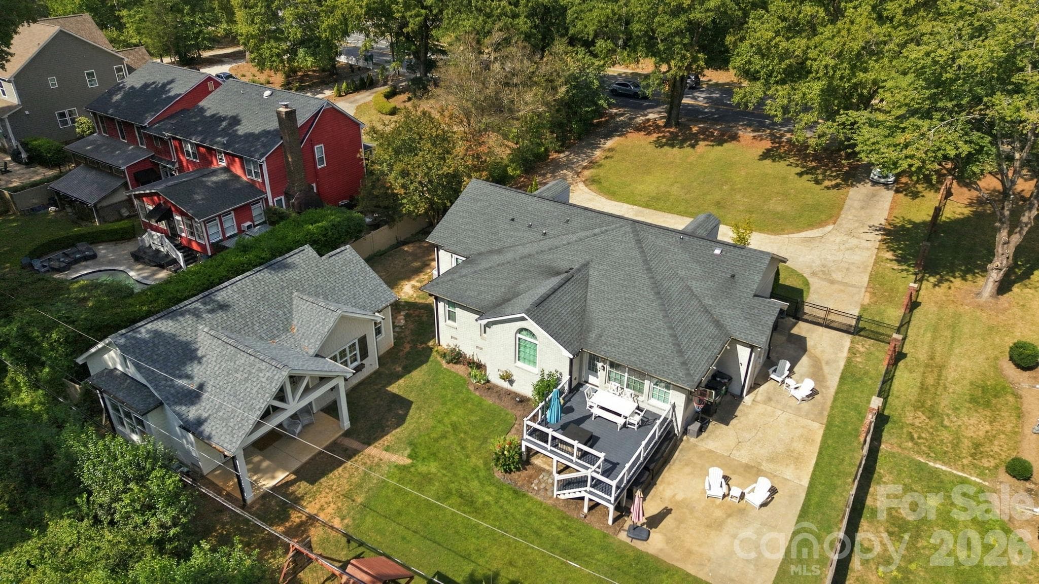 Single Family Residence at 1901 Runnymede Lane, Charlotte, photo 33 of 35