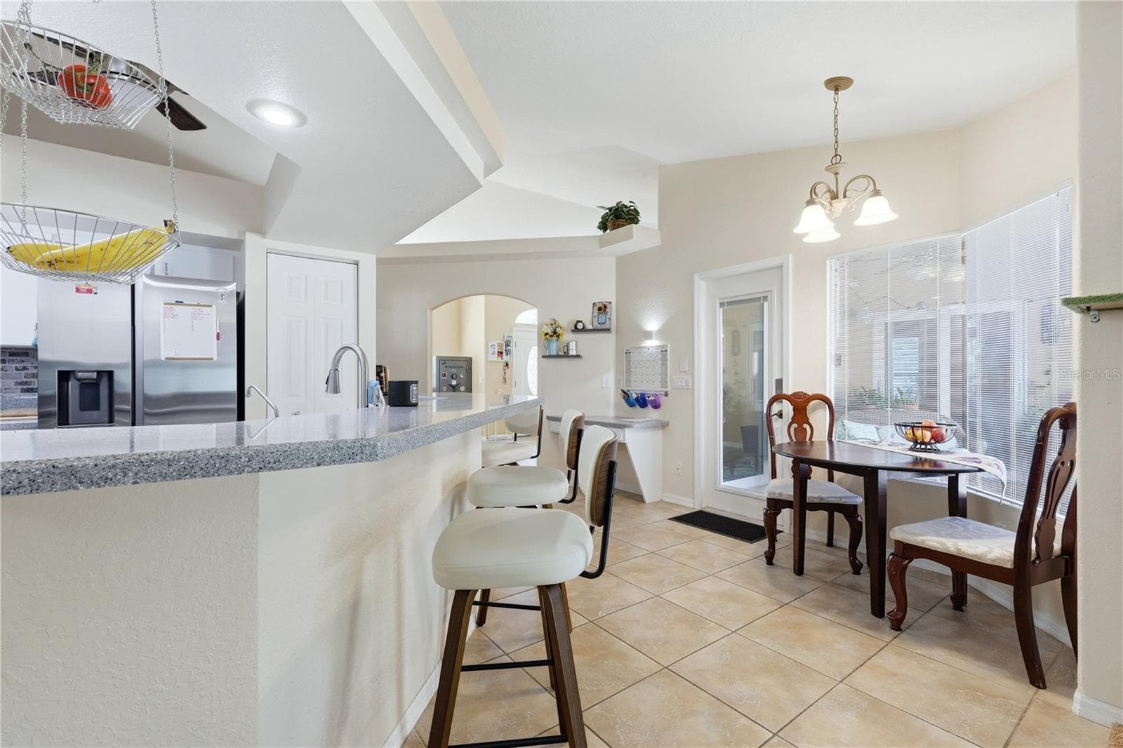 Breakfast bar - 4732 FLINT DR, NORTH PORT