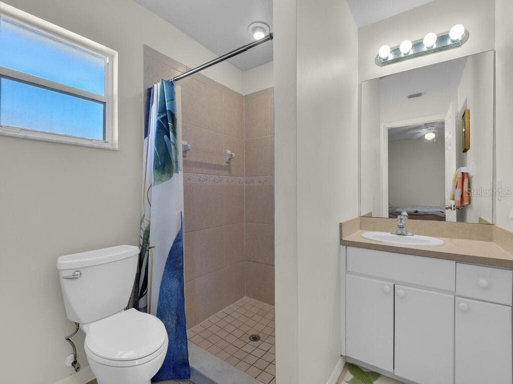 Duplex at 1208/1210 SE 24TH AVE, CAPE CORAL, photo 33 of 43