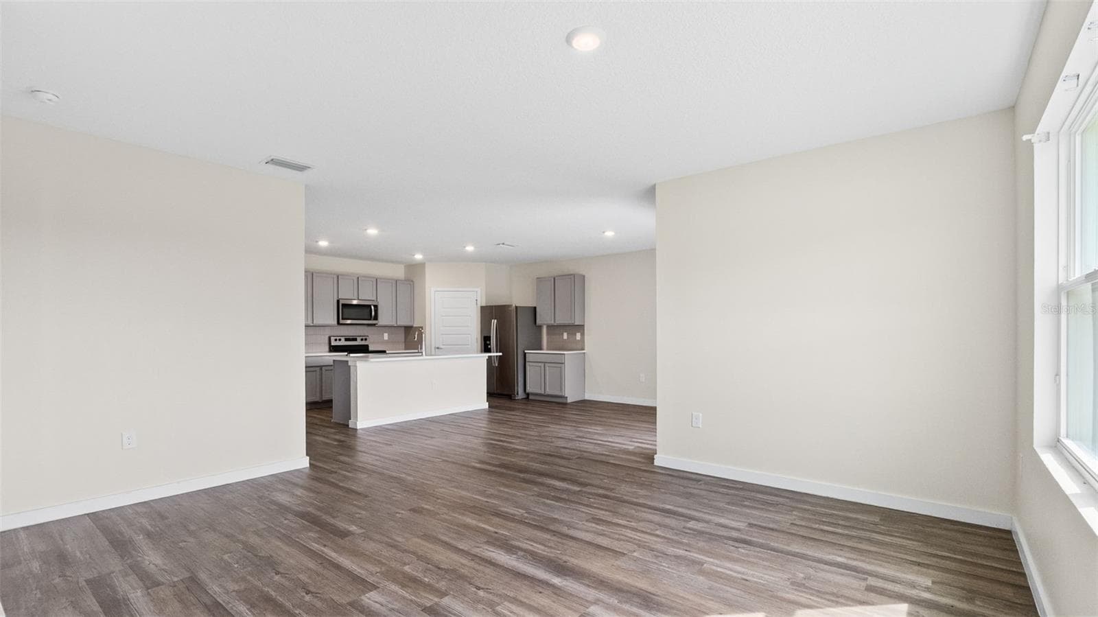 Single Family Residence at 31938 TREASURE DOCK ISLE, WESLEY CHAPEL, photo 16 of 58